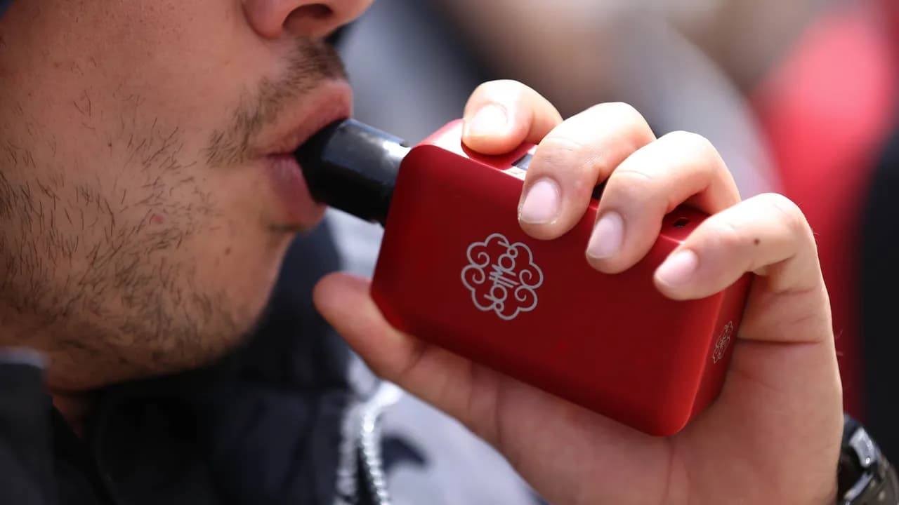 Bogotá alertó por el aumento del uso de vapeadores entre jóvenes y reforzó acciones de prevención. Créditos: Colprensa Bogotá alertó por el aumento del uso de vapeadores entre jóvenes y reforzó acciones de prevención. Créditos: Colprensa
