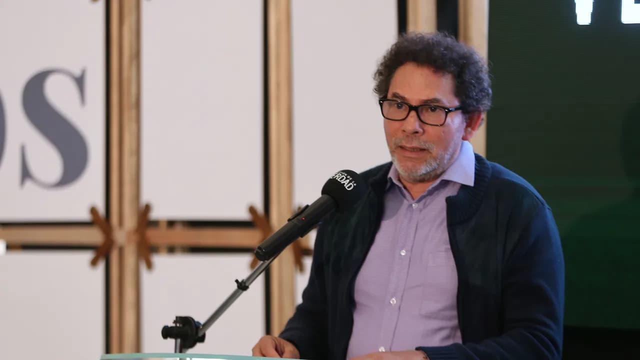 Pastor Alape pidió al Gobierno modificar dos decretos relacionados con la seguridad de excombatientes. Créditos: Colprensa Pastor Alape pidió al Gobierno modificar dos decretos relacionados con la seguridad de excombatientes. Créditos: Colprensa