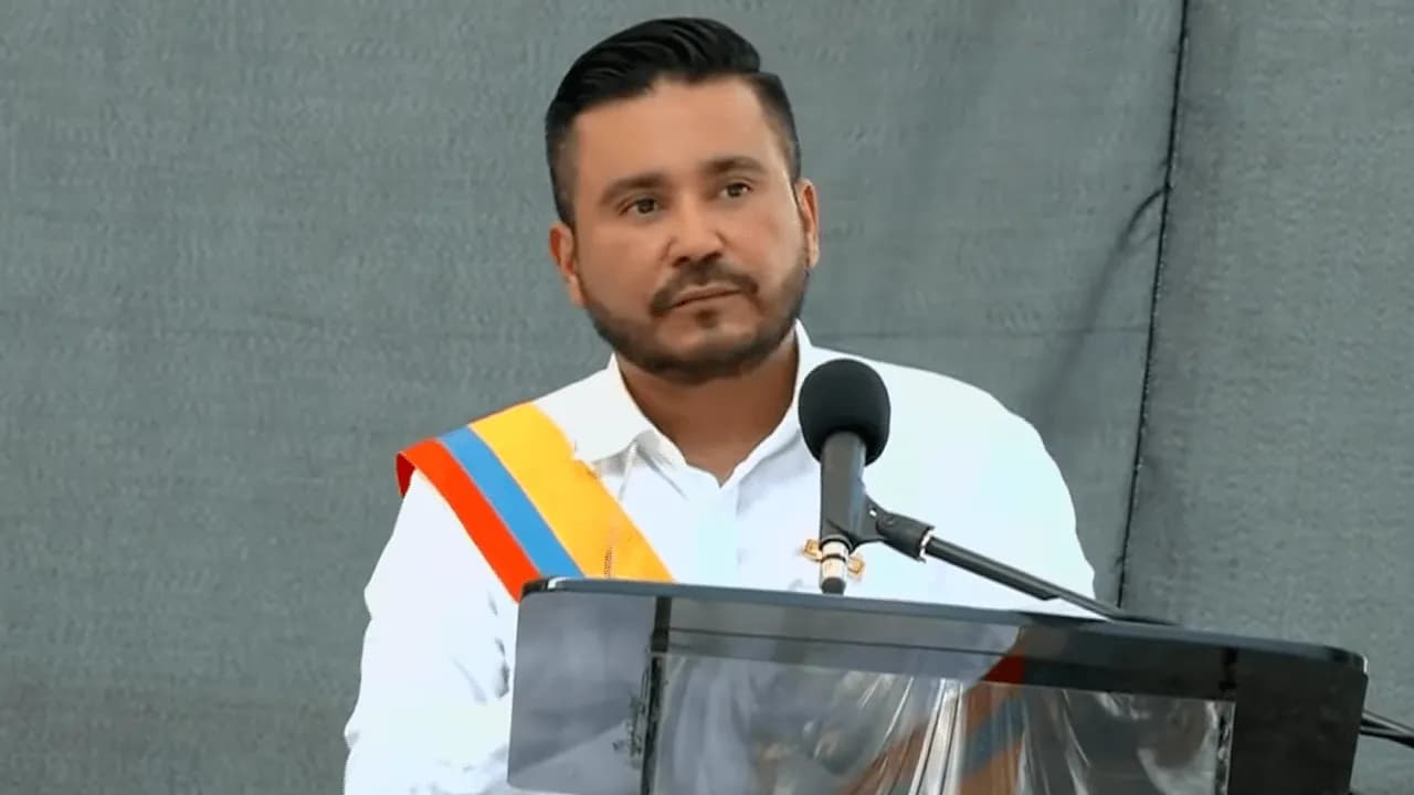 Contraloría suspende concurso de méritos hasta 2027: siguen los encargos provisionales y los sindicatos se oponen Contraloría suspende concurso de méritos hasta 2027: siguen los encargos provisionales y los sindicatos se oponen