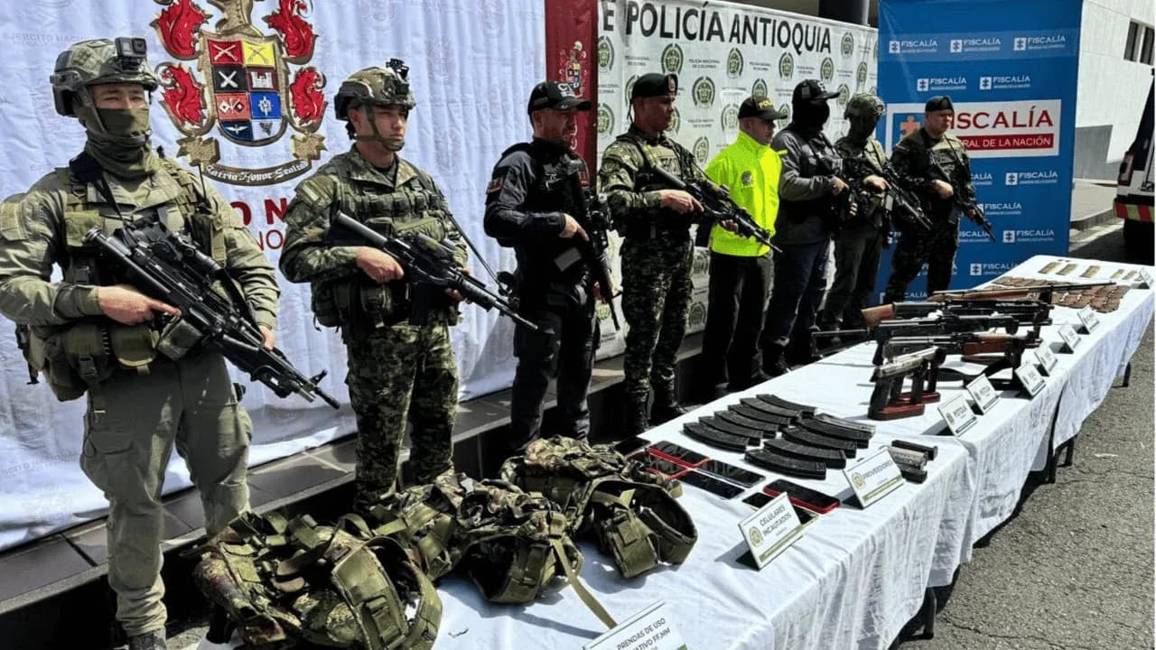 Cinco integrantes del Clan del Golfo en Chocó fueron abatidos: incautaron armas de fuego y material de intendencia Cinco integrantes del Clan del Golfo en Chocó fueron abatidos: incautaron armas de fuego y material de intendencia