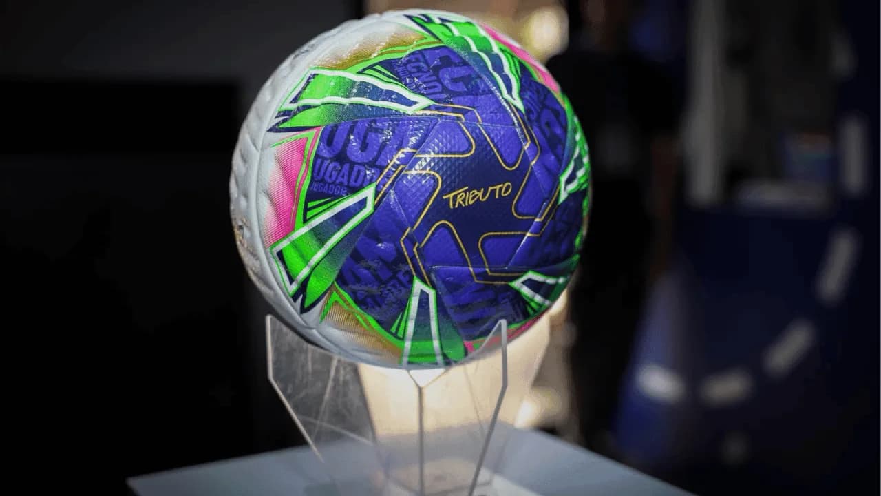 Tributo: el nuevo balón con el que se jugará el fútbol profesional en Colombia Tributo: el nuevo balón con el que se jugará el fútbol profesional en Colombia