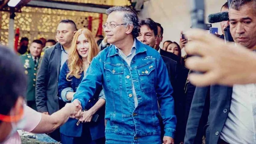 Aranceles inteligentes del Gobierno Petro: así buscan proteger la industria nacional de acero, plástico, metal y textil de las importaciones Aranceles inteligentes del Gobierno Petro: así buscan proteger la industria nacional de acero, plástico, metal y textil de las importaciones