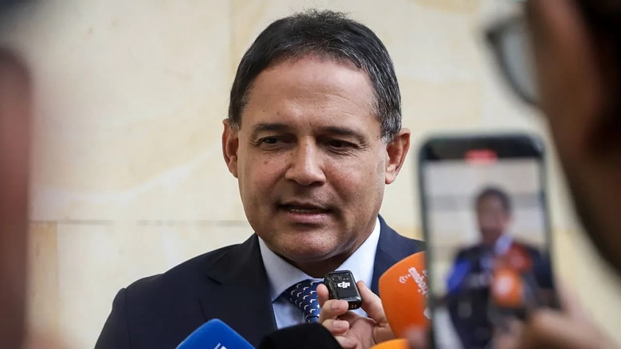 Con votos del Pacto, Uribe le ganó el pulso a Abelardo: Honorio Henríquez, nuevo presidente del Congreso Con votos del Pacto, Uribe le ganó el pulso a Abelardo: Honorio Henríquez, nuevo presidente del Congreso