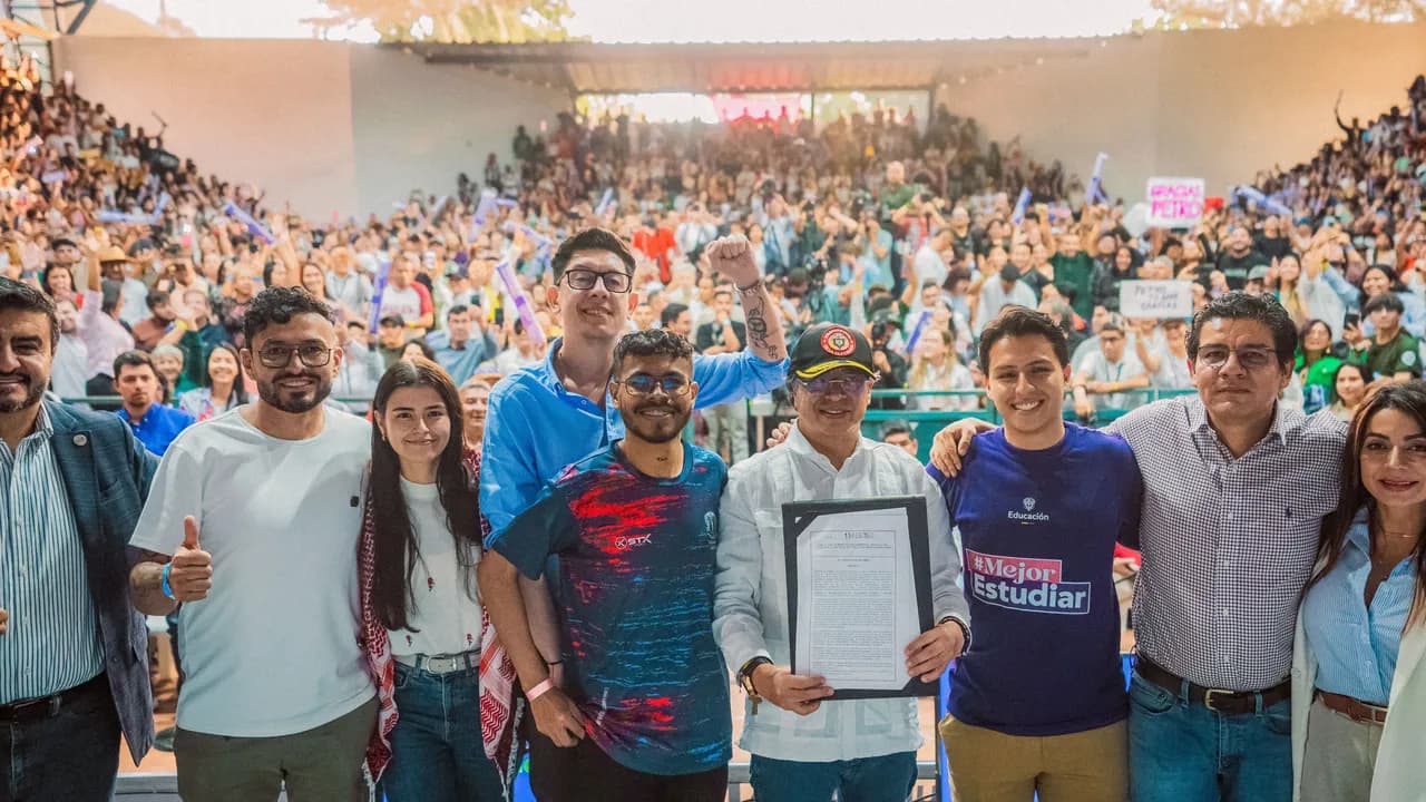 Empalme ante el pueblo: los legados del presidente Gustavo Petro para la educación pública Empalme ante el pueblo: los legados del presidente Gustavo Petro para la educación pública