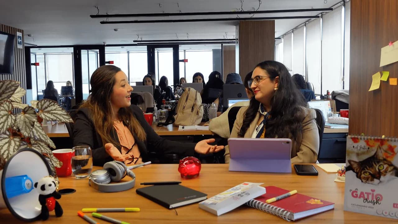 Sin Corbata: ¿Cuál es el interés de los chinos en Colombia? Entrevista con Ingrid Chaves, directora de la Cámara Colombo China Sin Corbata: ¿Cuál es el interés de los chinos en Colombia? Entrevista con Ingrid Chaves, directora de la Cámara Colombo China