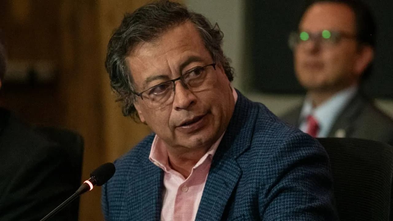 photologuephotos2024-10petro_no_quiere_mas_contratos_de_exploracion_o_explotacion_de_petroleo_y_gas_contrario_a_campesino_y_que_dicen_nuestras_reservasjpg photologuephotos2024-10petro_no_quiere_mas_contratos_de_exploracion_o_explotacion_de_petroleo_y_gas_contrario_a_campesino_y_que_dicen_nuestras_reservasjpg