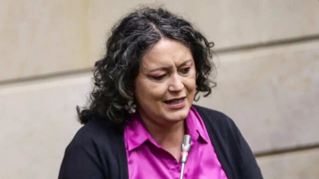 Angélica Lozano 1 Angélica Lozano 1