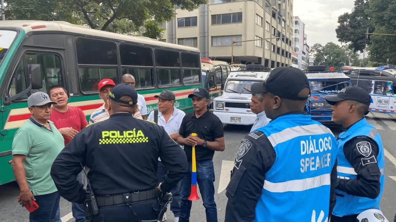¿Por qué los transportadores de servicio público están protestando en Cali?: alcalde Eder dice que no cederá a bloqueos ¿Por qué los transportadores de servicio público están protestando en Cali?: alcalde Eder dice que no cederá a bloqueos