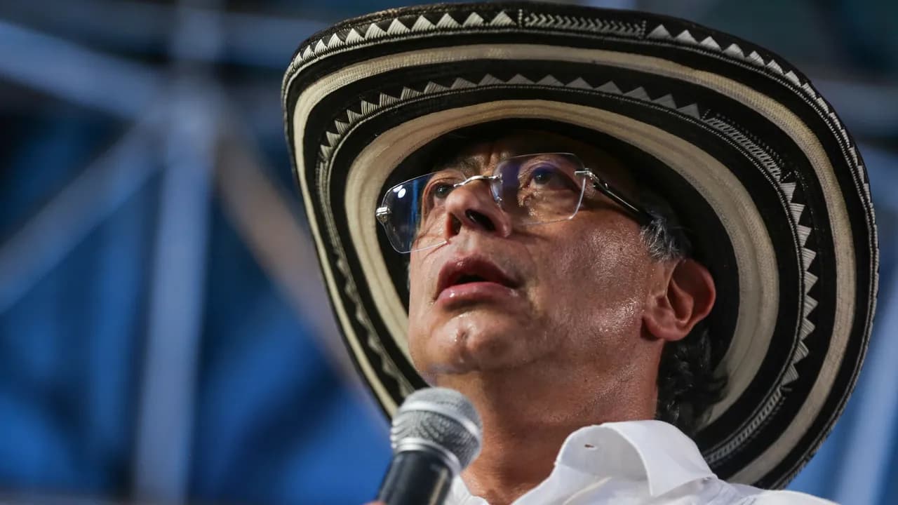 Gustavo Petro anunció el inicio del empalme con el gobierno entrante tras los resultados electorales. Créditos: Colprensa Gustavo Petro anunció el inicio del empalme con el gobierno entrante tras los resultados electorales. Créditos: Colprensa