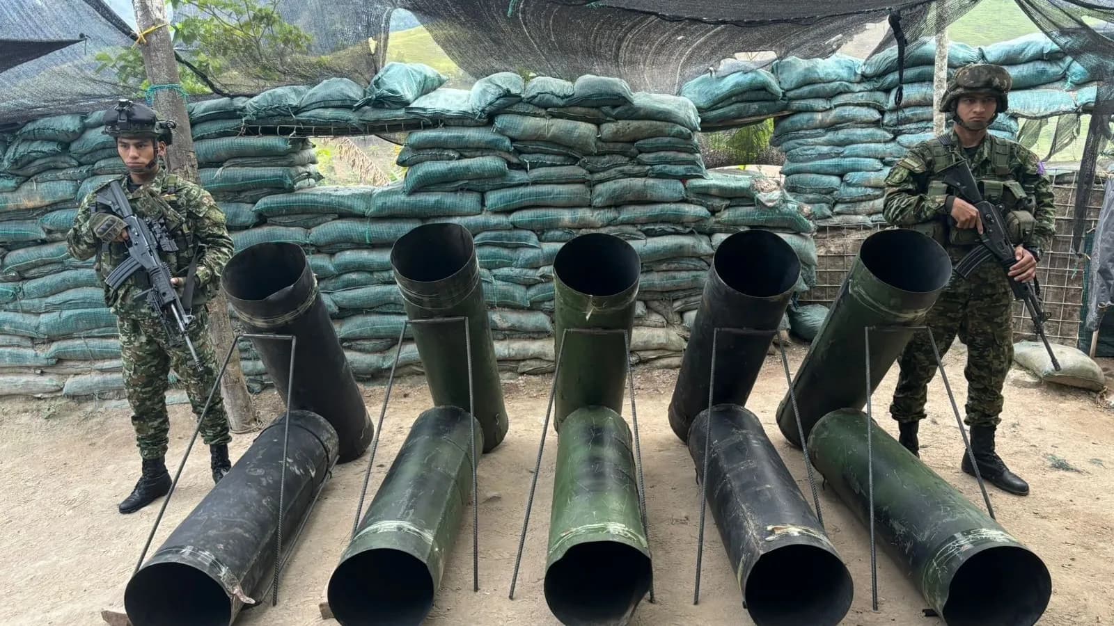 Frustran ataque terrorista tras hallar 10 lanzadores de explosivos en Hacarí, Norte de Santander Frustran ataque terrorista tras hallar 10 lanzadores de explosivos en Hacarí, Norte de Santander