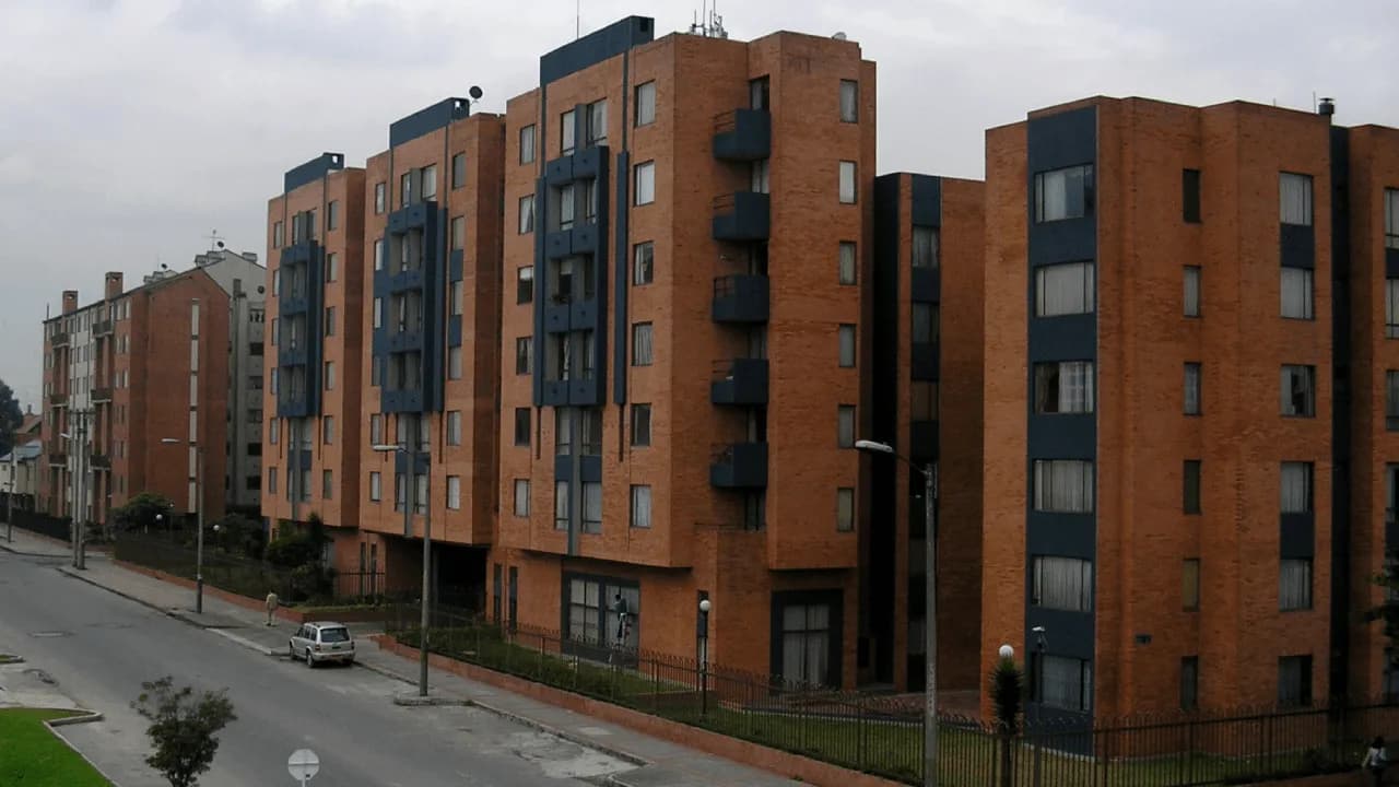 Sic sanciona a contructora bolívar Sic sanciona a contructora bolívar