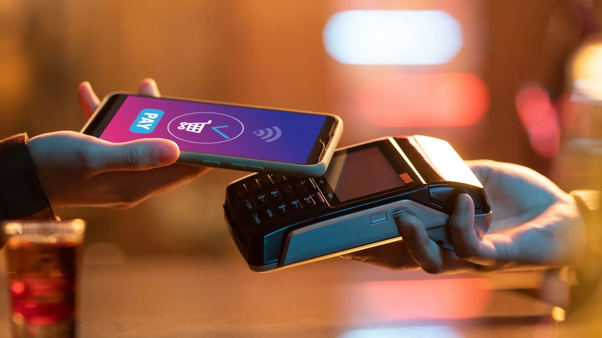 Cómo los pagos digitales transforman la manera de vender en Colombia Cómo los pagos digitales transforman la manera de vender en Colombia