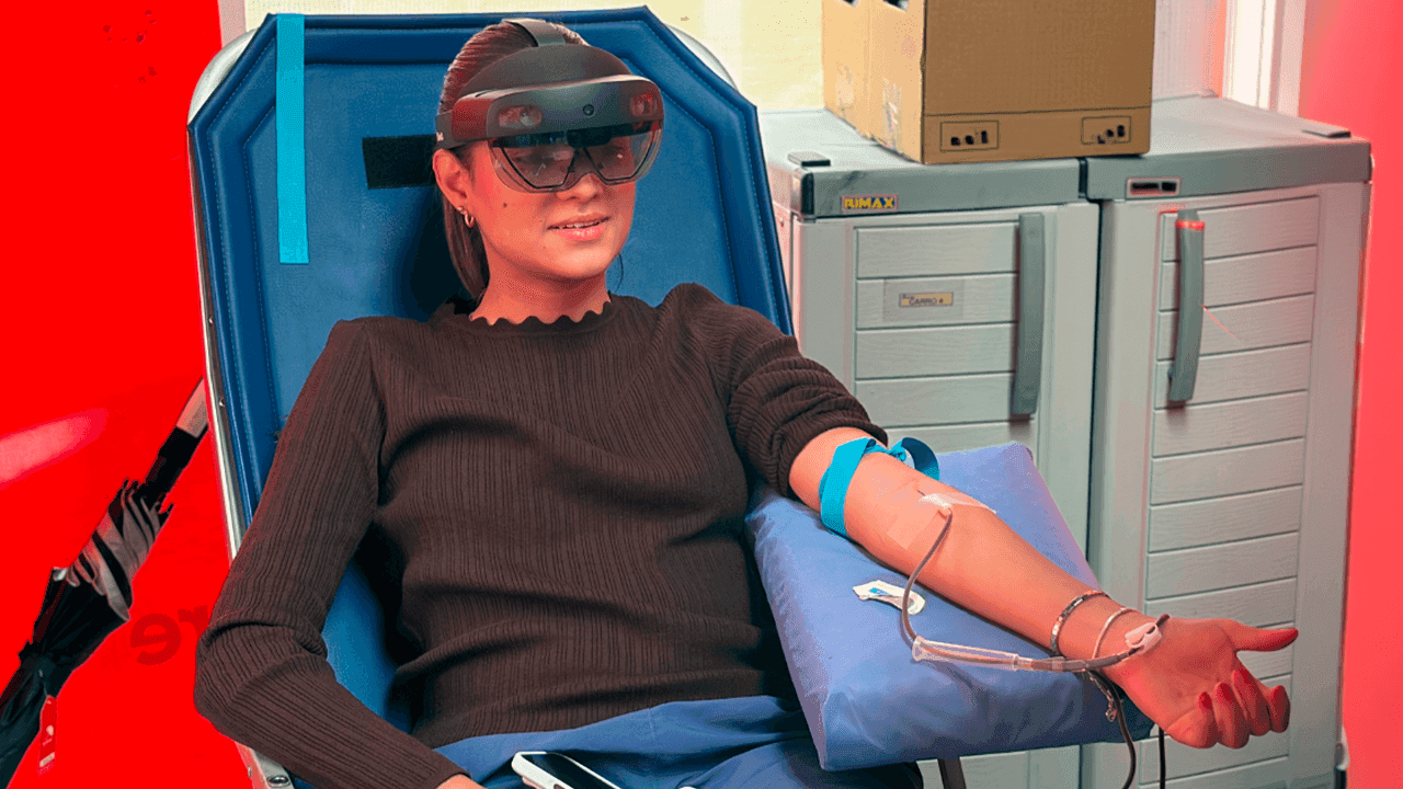 Realidad mixta para donar sangre: la apuesta para que los jóvenes pierdan el miedo y se conviertan en donantes recurrentes Realidad mixta para donar sangre: la apuesta para que los jóvenes pierdan el miedo y se conviertan en donantes recurrentes