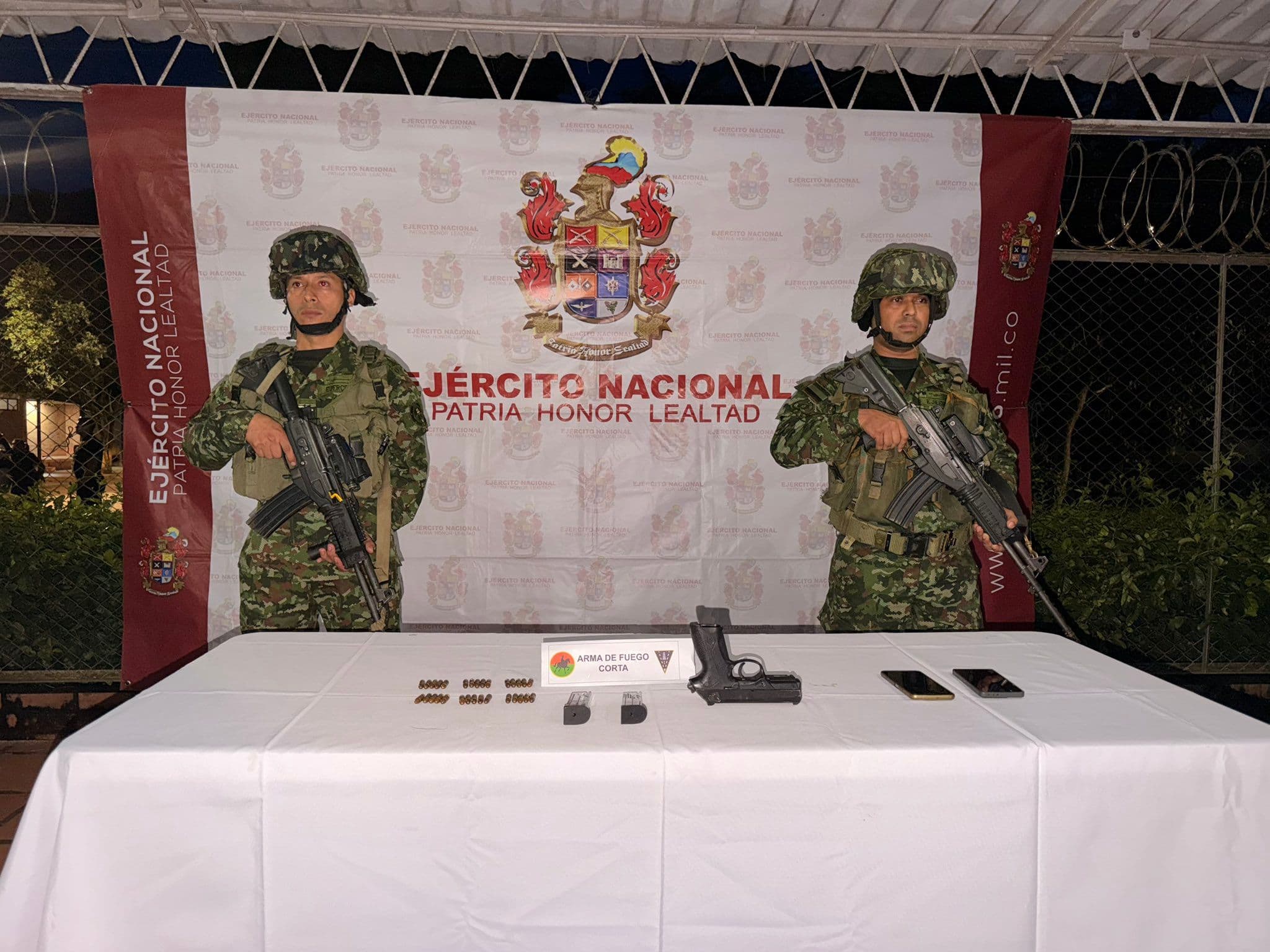 Ejército y ELN se enfrentan en zona rural de Arauquita: murió alias Cuto Ejército y ELN se enfrentan en zona rural de Arauquita: murió alias Cuto