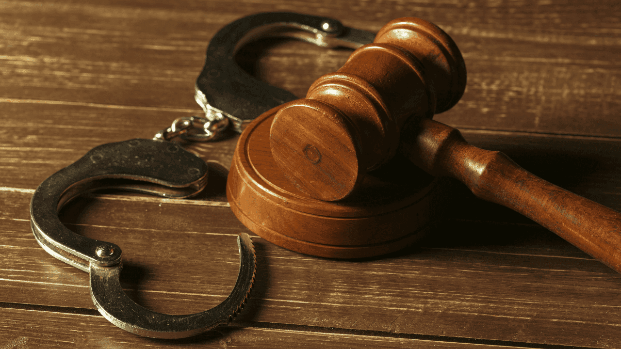 Capturan a Hernando Deluque, exgobernador de La Guajira y padre del senador Alfredo Deluque Capturan a Hernando Deluque, exgobernador de La Guajira y padre del senador Alfredo Deluque