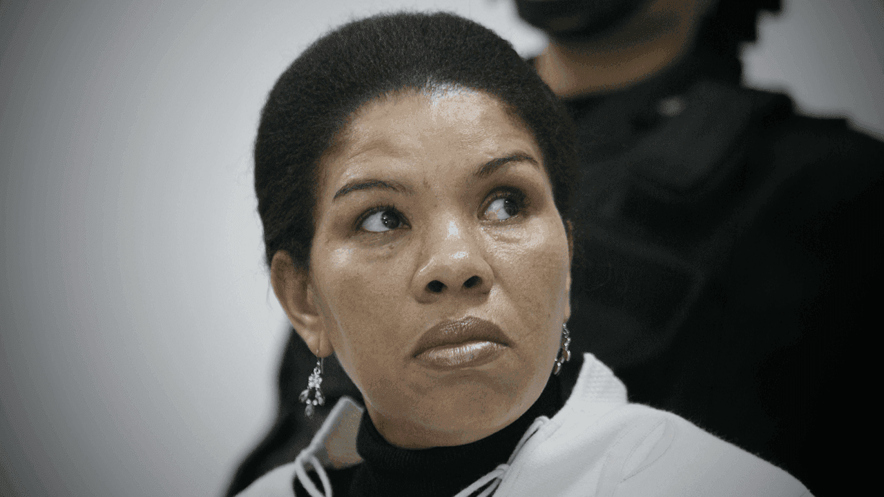 “Mis excompañeros me trataban de traidora”: alias Karina, explica por qué no fue a la JEP “Mis excompañeros me trataban de traidora”: alias Karina, explica por qué no fue a la JEP