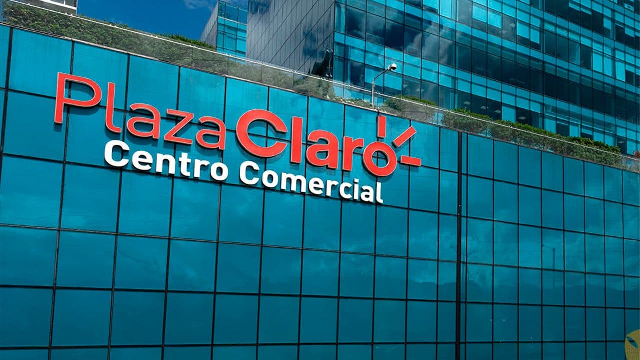 Denuncian robo masivo en el parqueadero de Plaza Claro durante el partido de Colombia. Créditos: redes sociales Denuncian robo masivo en el parqueadero de Plaza Claro durante el partido de Colombia. Créditos: redes sociales