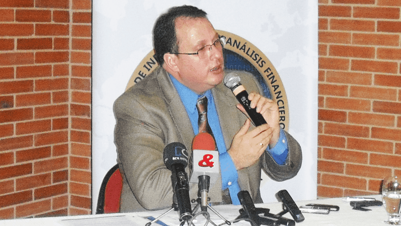 Fiscalía imputó al exviceministro de Defensa por direccionar el contrato de los helicópteros MI-17 Fiscalía imputó al exviceministro de Defensa por direccionar el contrato de los helicópteros MI-17