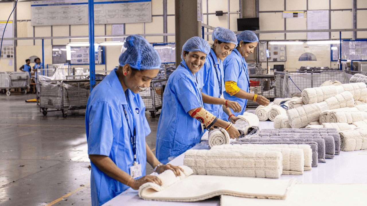 Sube el recargo dominical al 90 por ciento y se acerca la jornada laboral de 42 horas: estos son los cambios en Colombia Sube el recargo dominical al 90 por ciento y se acerca la jornada laboral de 42 horas: estos son los cambios en Colombia