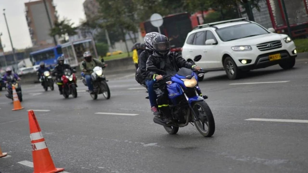 photologuephotos2024-08motos_0jpg photologuephotos2024-08motos_0jpg