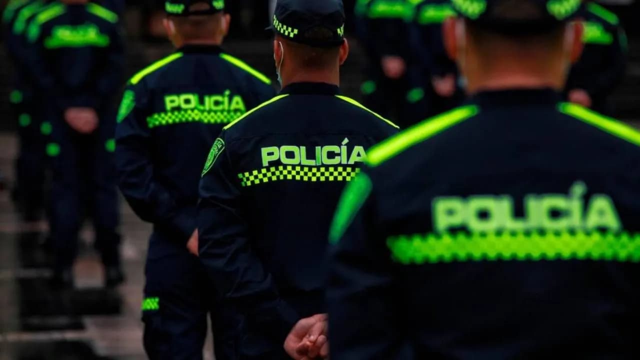 photologuephotos2024-08video_registro_comentario_racista_de_uniformado_de_la_policia_en_cali_autoridades_investigaran_el_casojpg photologuephotos2024-08video_registro_comentario_racista_de_uniformado_de_la_policia_en_cali_autoridades_investigaran_el_casojpg
