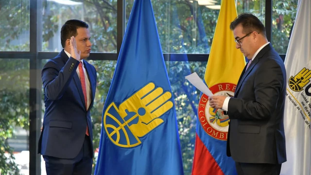 sneyder_pinilla_exsubdirector_de_la_ungrd_se_posesiono_en_el_cargo_con_un_certificado_de_antecedentes_falsificado.jpg sneyder_pinilla_exsubdirector_de_la_ungrd_se_posesiono_en_el_cargo_con_un_certificado_de_antecedentes_falsificado.jpg