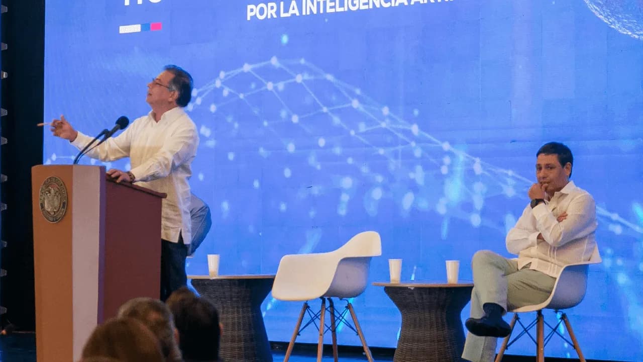 photologuephotos2025-01gustavo_petro_y_mauricio_lizcano_0png photologuephotos2025-01gustavo_petro_y_mauricio_lizcano_0png