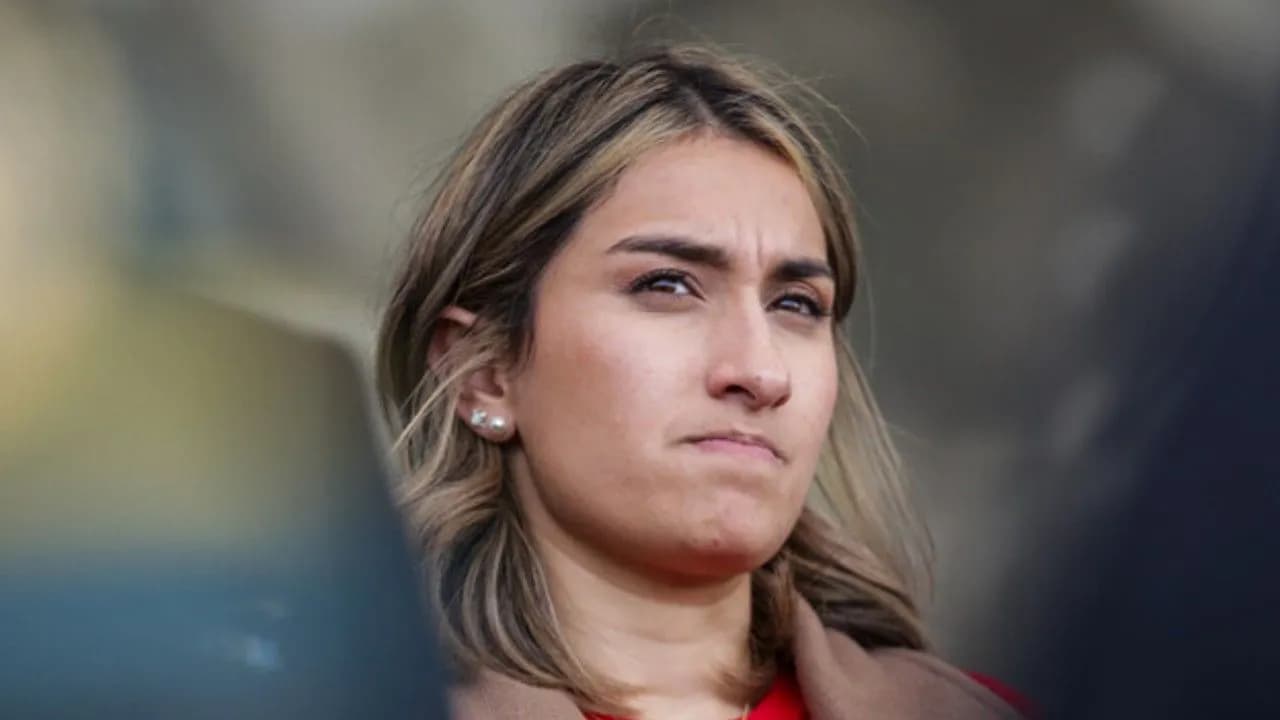 photologuephotos2025-07laura_sarbia_pasaportesjpg photologuephotos2025-07laura_sarbia_pasaportesjpg