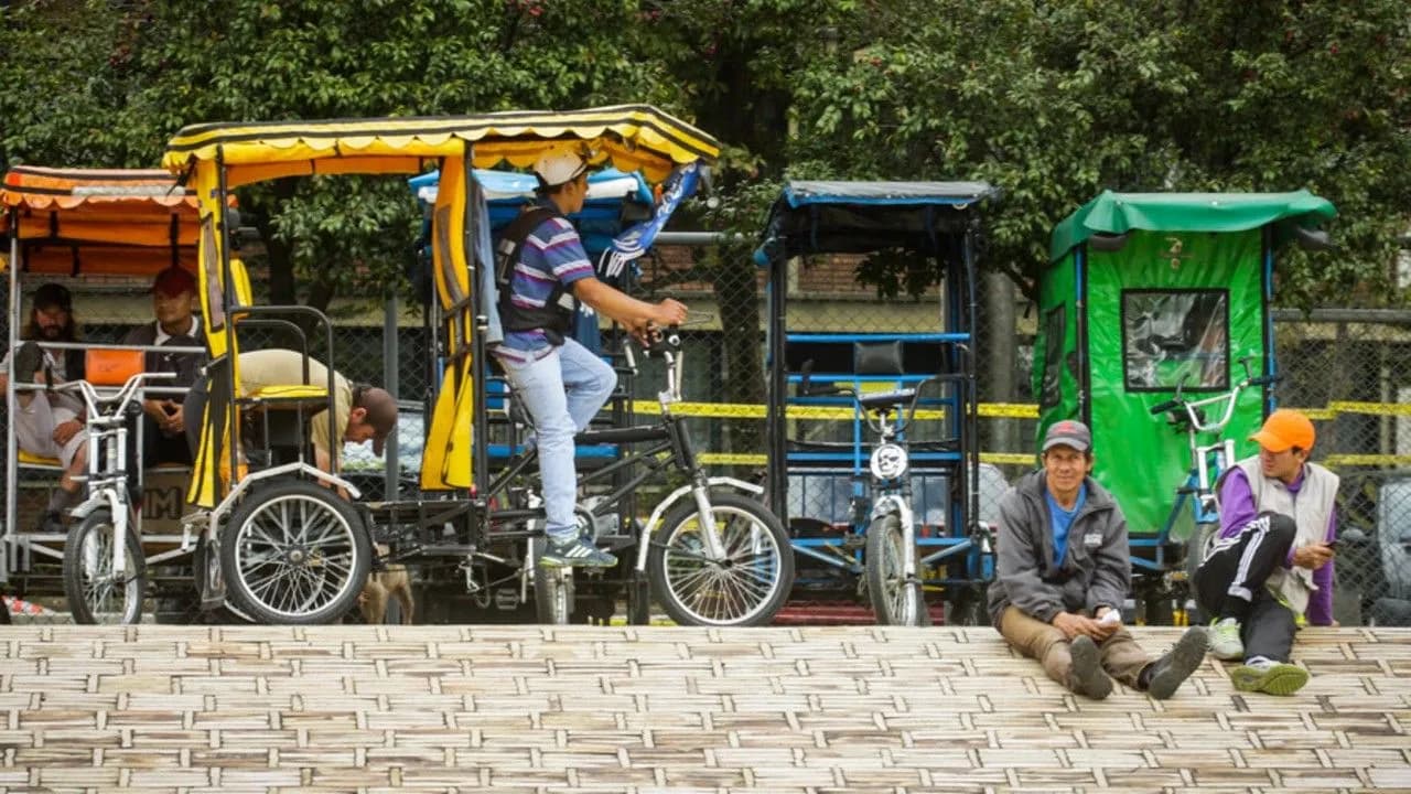 photologuephotos2025-08bicitaxistasjpg photologuephotos2025-08bicitaxistasjpg