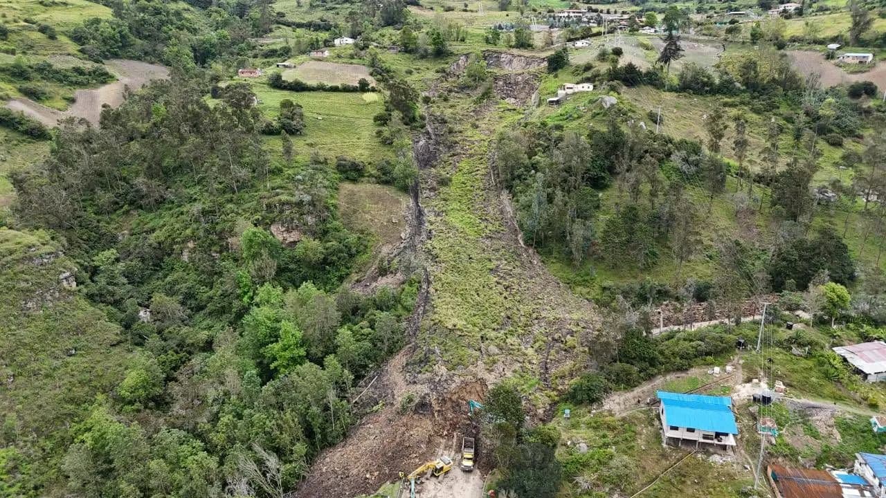 Vía al llano bloqueada Vía al llano bloqueada