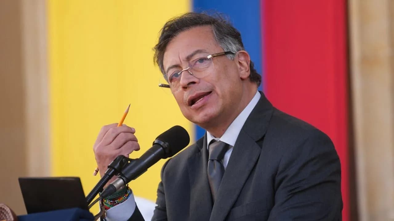 Gustavo Petro en alocución Gustavo Petro en alocución