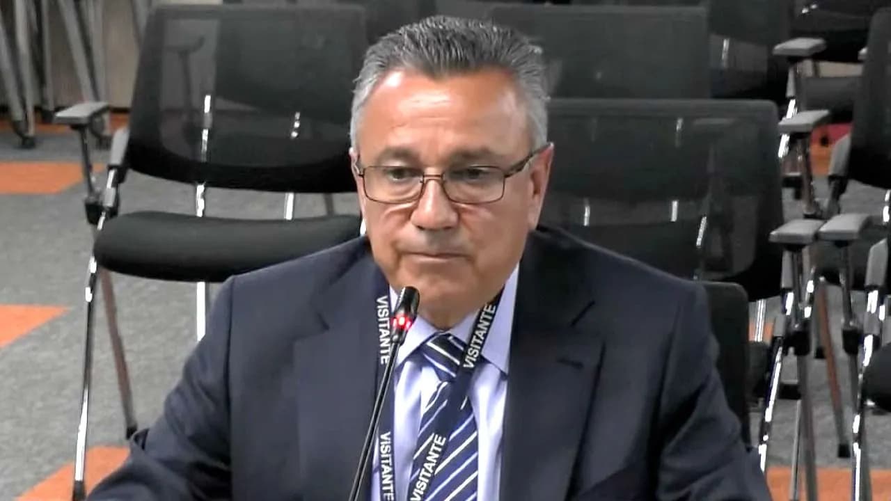 Mauricio Santoyo. Mauricio Santoyo.