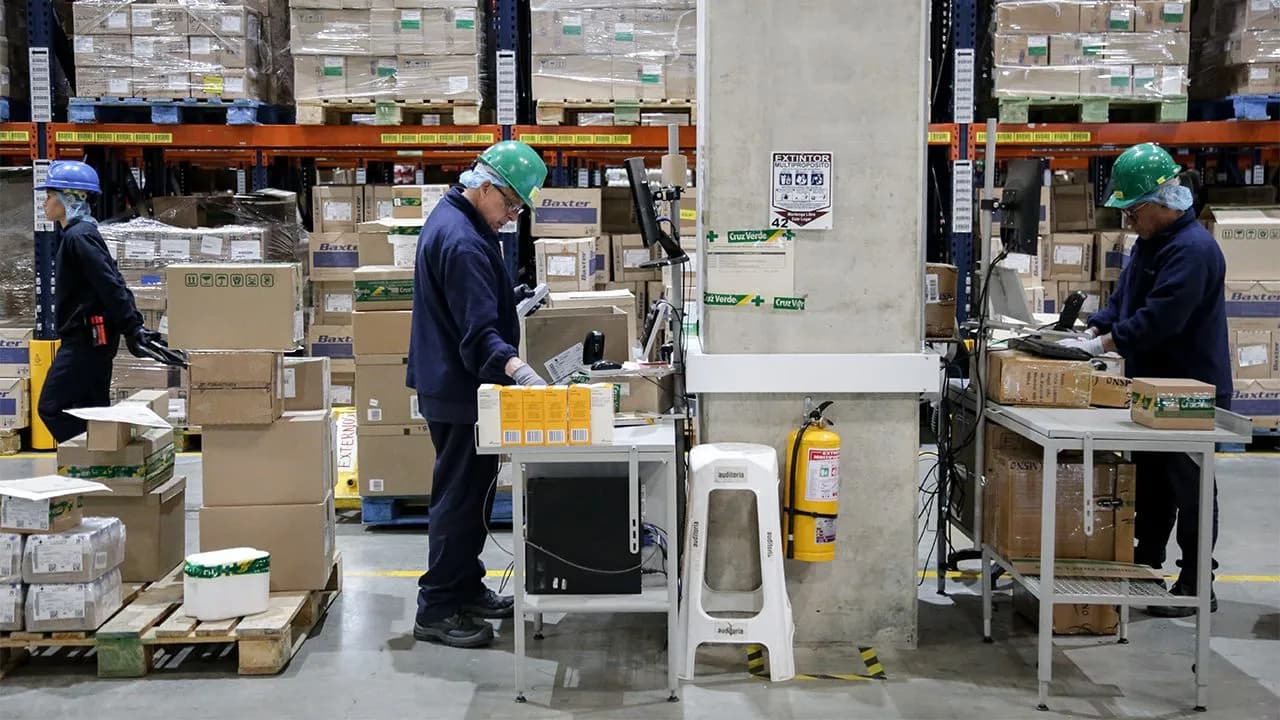 Trabajadores y salario mínimo Trabajadores y salario mínimo