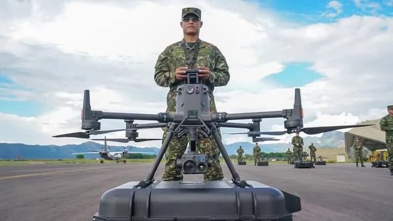 Equipos que conformaran el futuro escudo antidrones. Créditos: MinDefensa Equipos que conformaran el futuro escudo antidrones. Créditos: MinDefensa