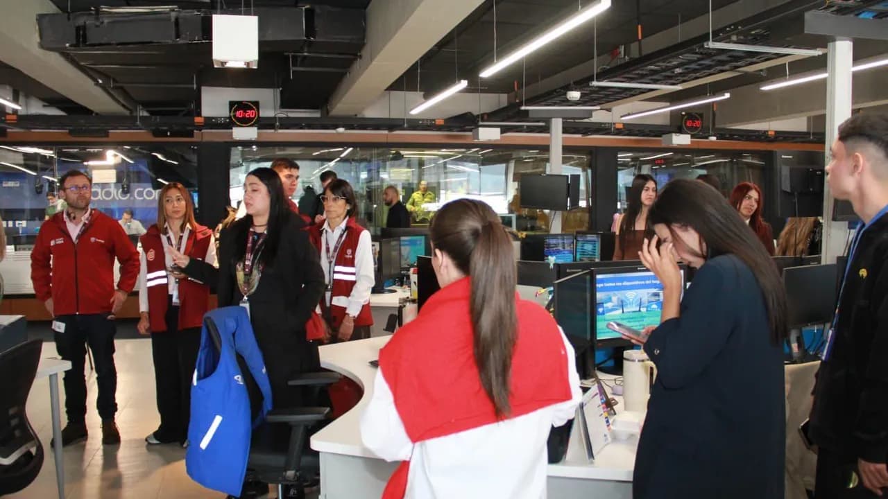 El Ministerio de Trabajo inició en Caracol Televisión un plan nacional de inspecciones El Ministerio de Trabajo inició en Caracol Televisión un plan nacional de inspecciones