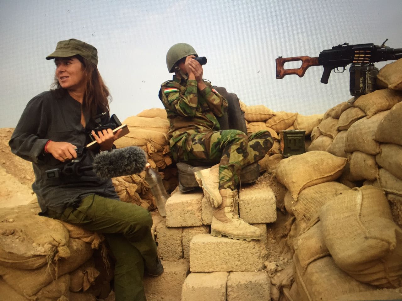 09_Catalina_camara y arma IMG_5033.JPEG
