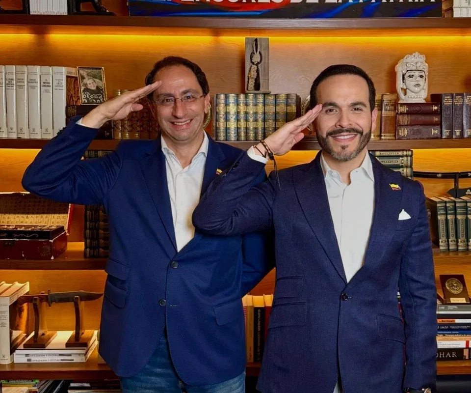 Abelardo-De-La-Espriella-junto-a-Jose-Manuel-Restrepo.webp