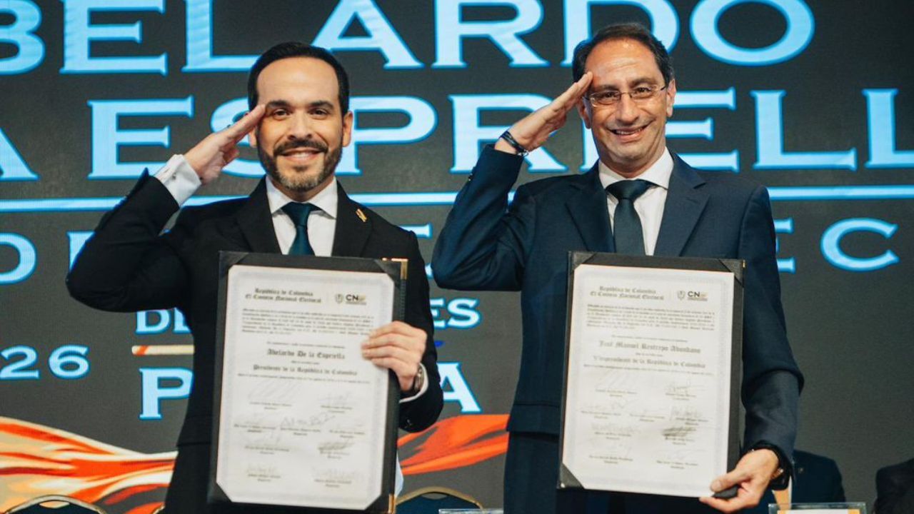 Abelardo ante el CNE.jpg