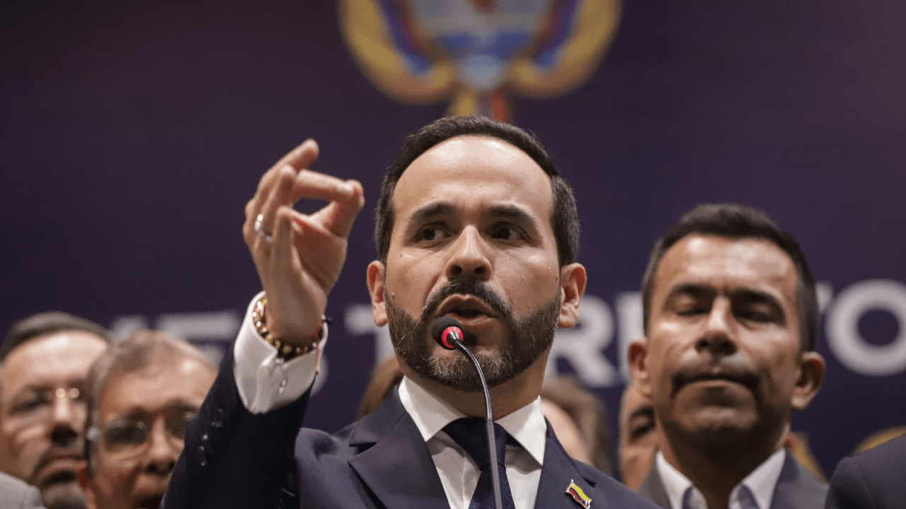 Abelardo de la espriella corrige su declaración de renta.png
