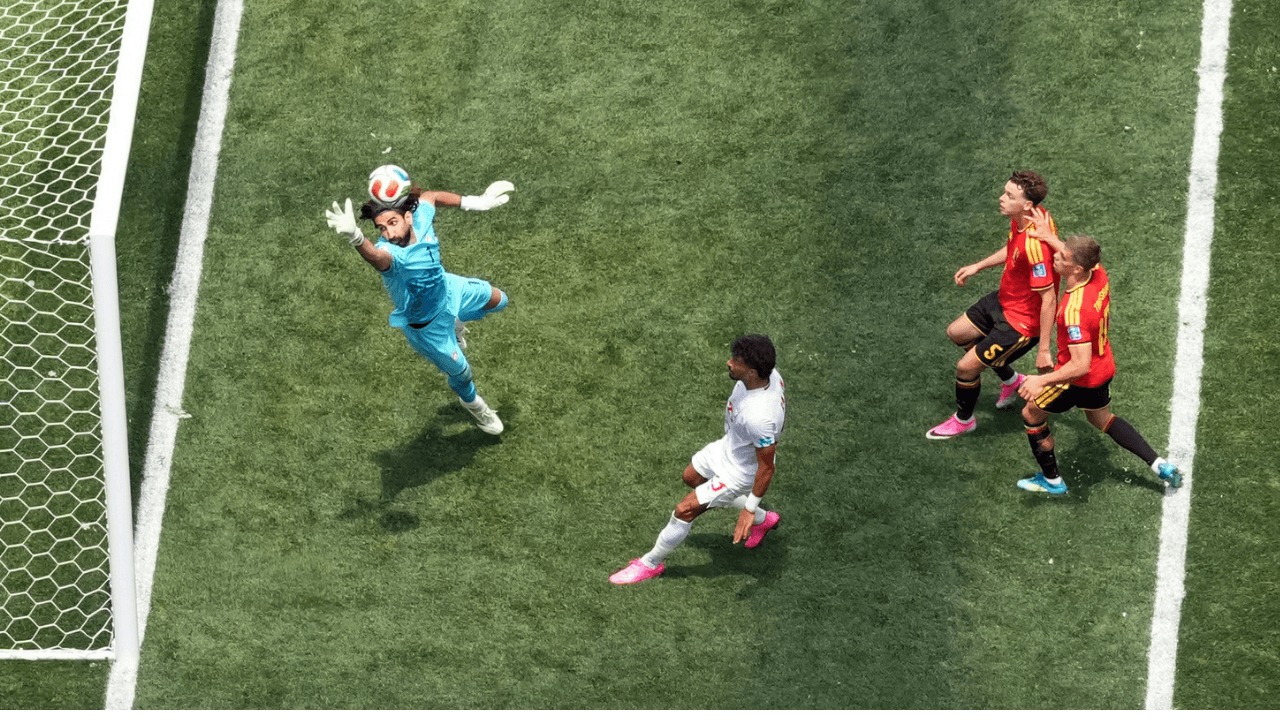 Alireza Beiranvand, el milagro del arco de Irán. 