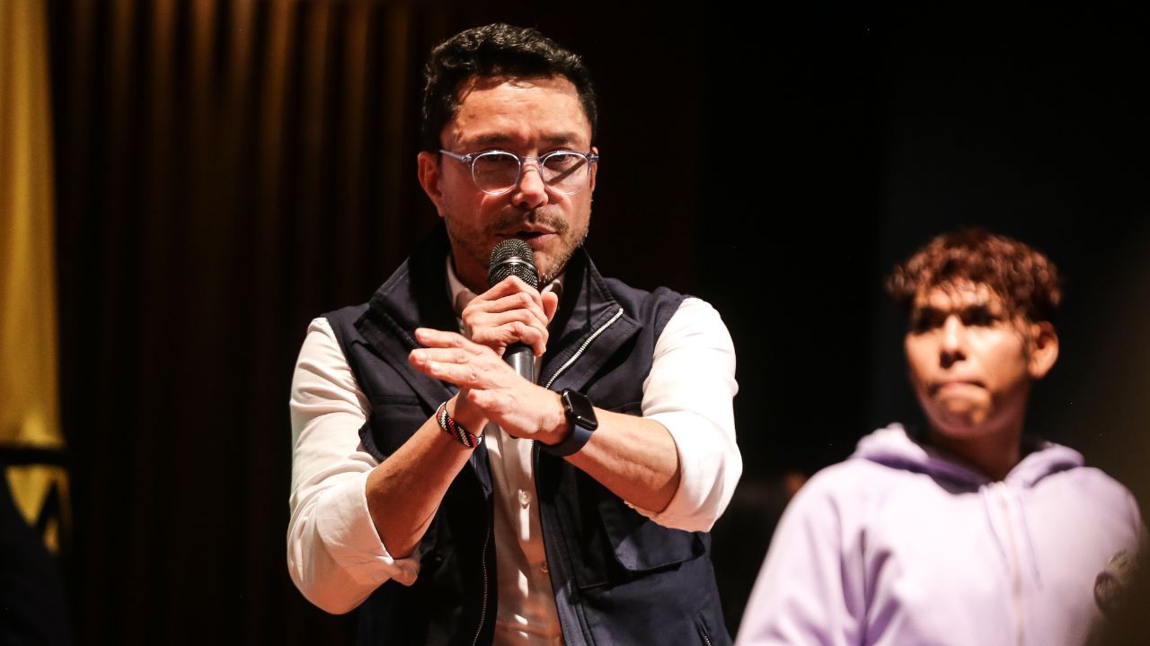 Carlos Caicedo, segunda vuelta 2.jpg