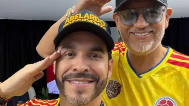 Carlos_Suarez_junto_a_Abelardo_de_la_Espriella_Credito_X_carlossuarezr_88432b25d4_full-width.webp