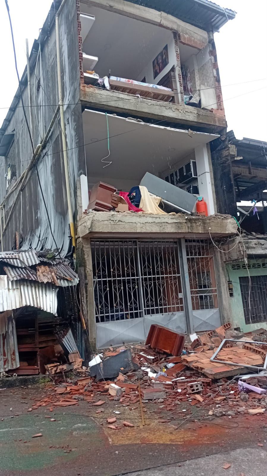 Centro Cultural Made In Chocó, destruido por el terremoto. Créditos: Ana Arango