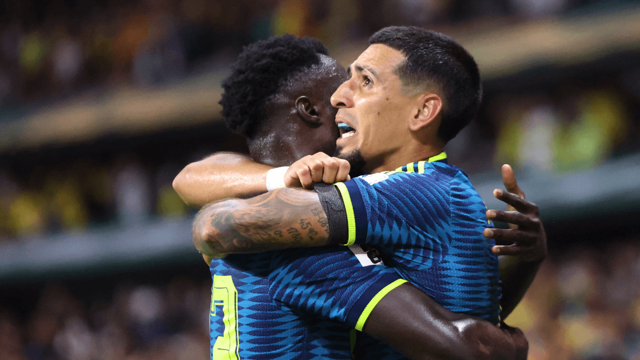 Daniel Muñoz y Davinson Sánchez vs. Uzbekistán