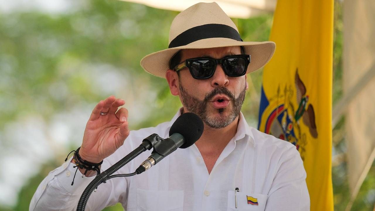 El anuncio se hizo al cerrar una jornada de El Milagro de las Regiones con el gobernador de Bolívar y los alcaldes de los 46 municipios. Foto: Presidencia.