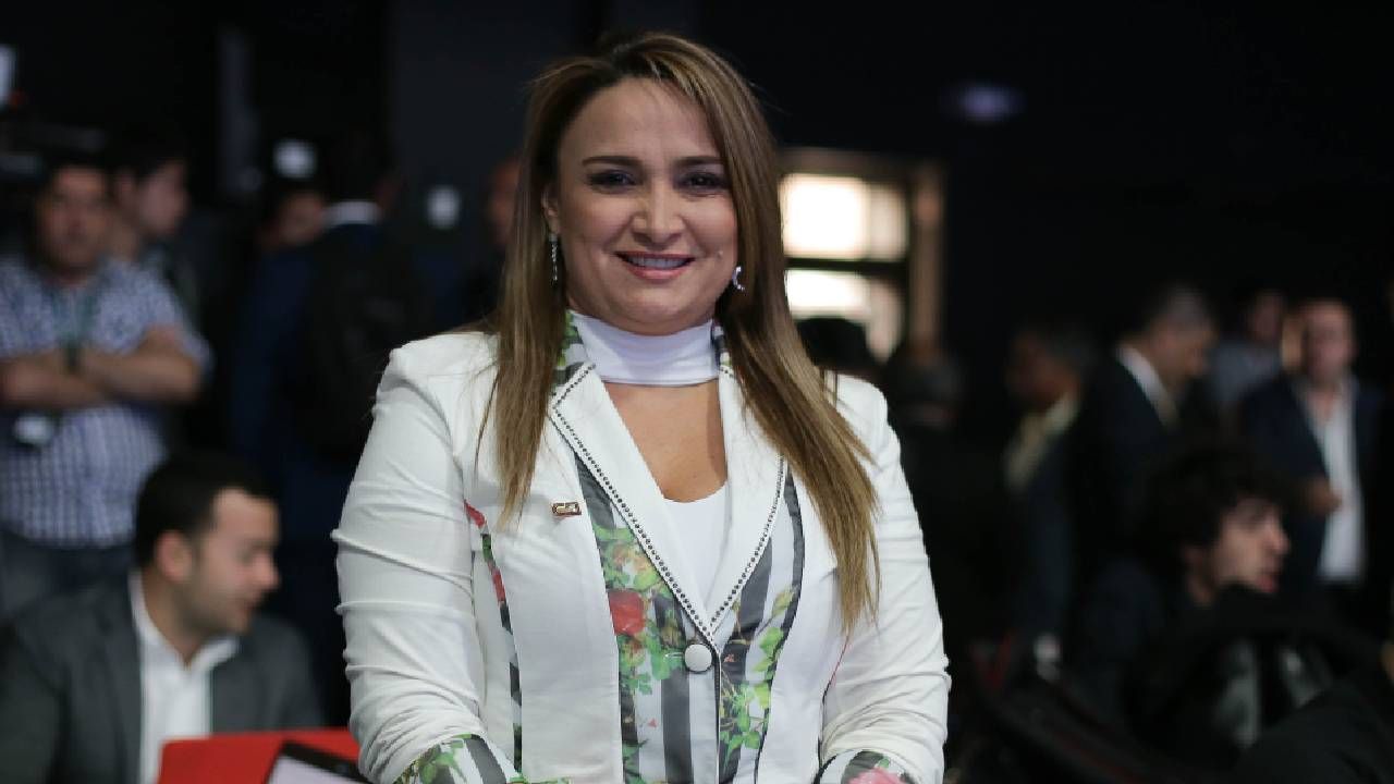 En agosto de 2026, la Corte Suprema absolvió a la exgobernadora en un proceso por prevaricato relacionado con ordenanzas de 2015. Ese fallo no cubre el caso por los contratos de obra. Foto: Colprensa.