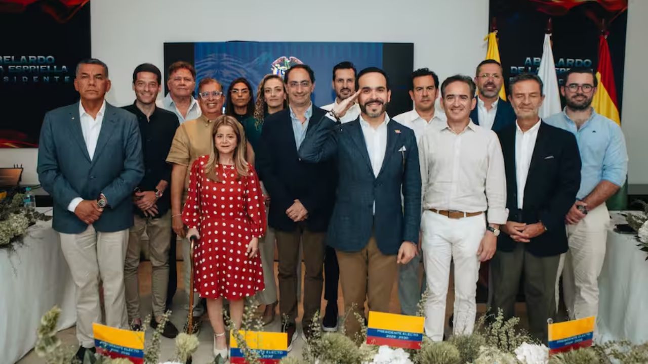 Gabiente de la Espriella 3.jpg