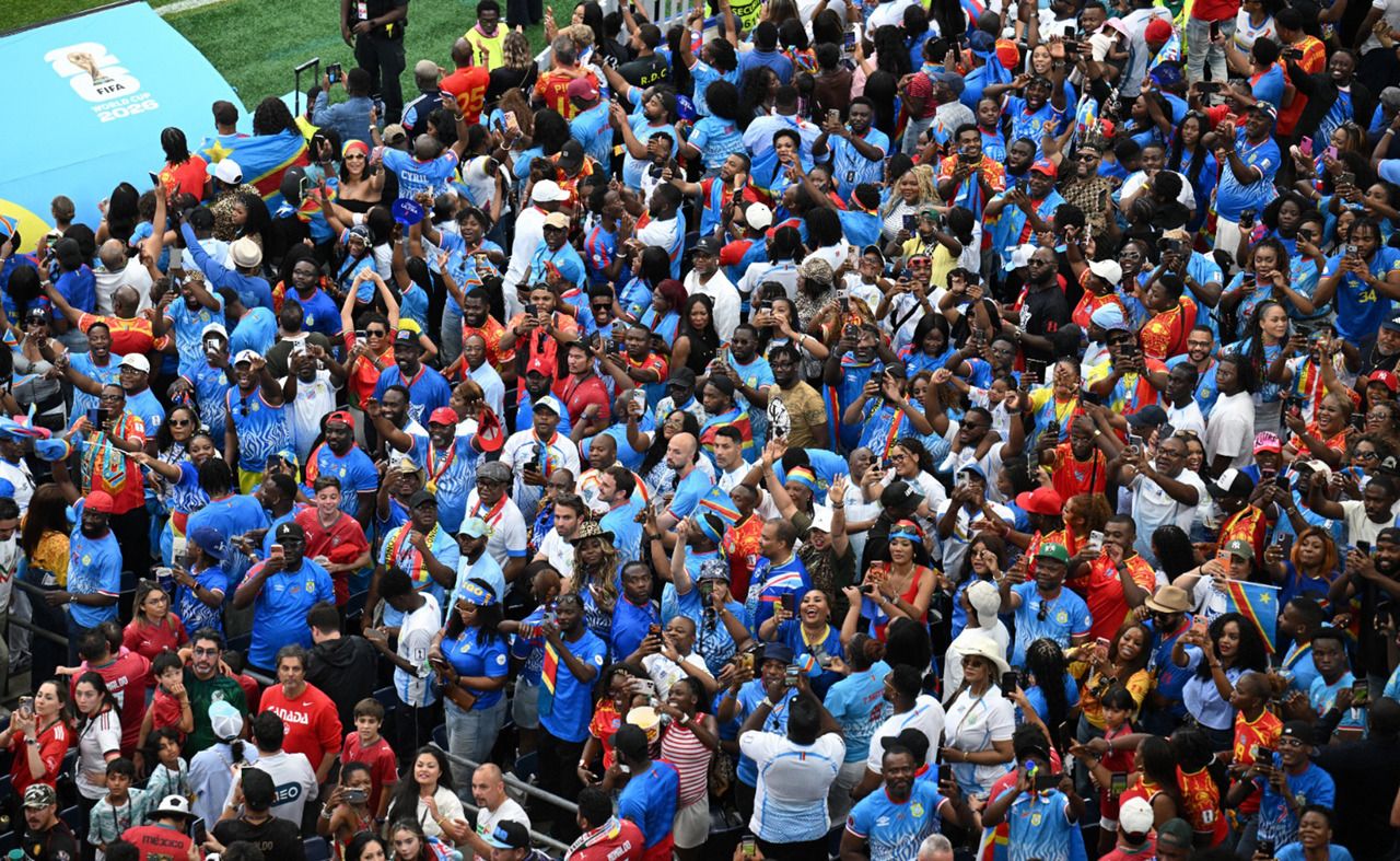 Hinchas de Congo durante su debut en el Mundial 2026