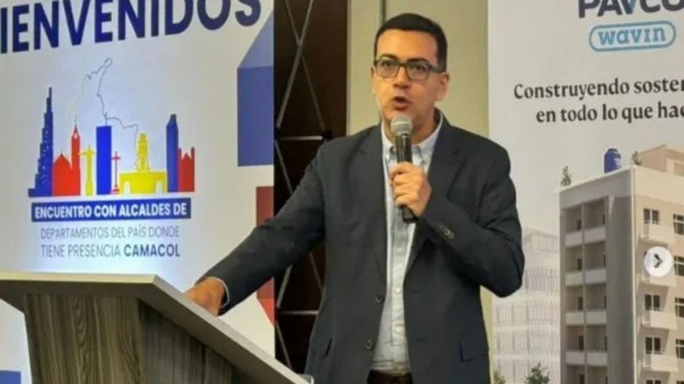 JULIAN BUITRAGO.jpeg