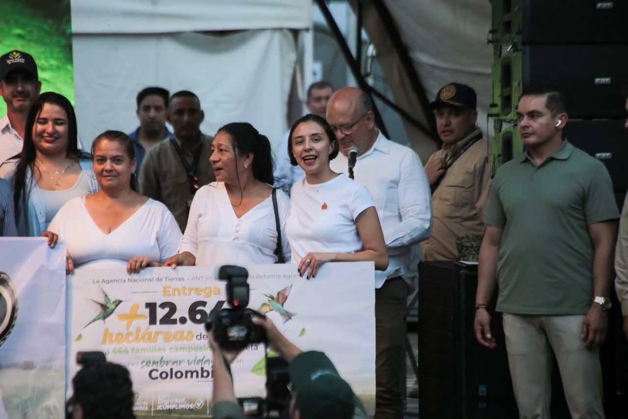 Ministra de Agricultura.jpeg
